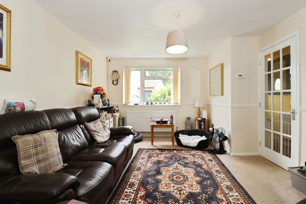 Property photo 3 of 14