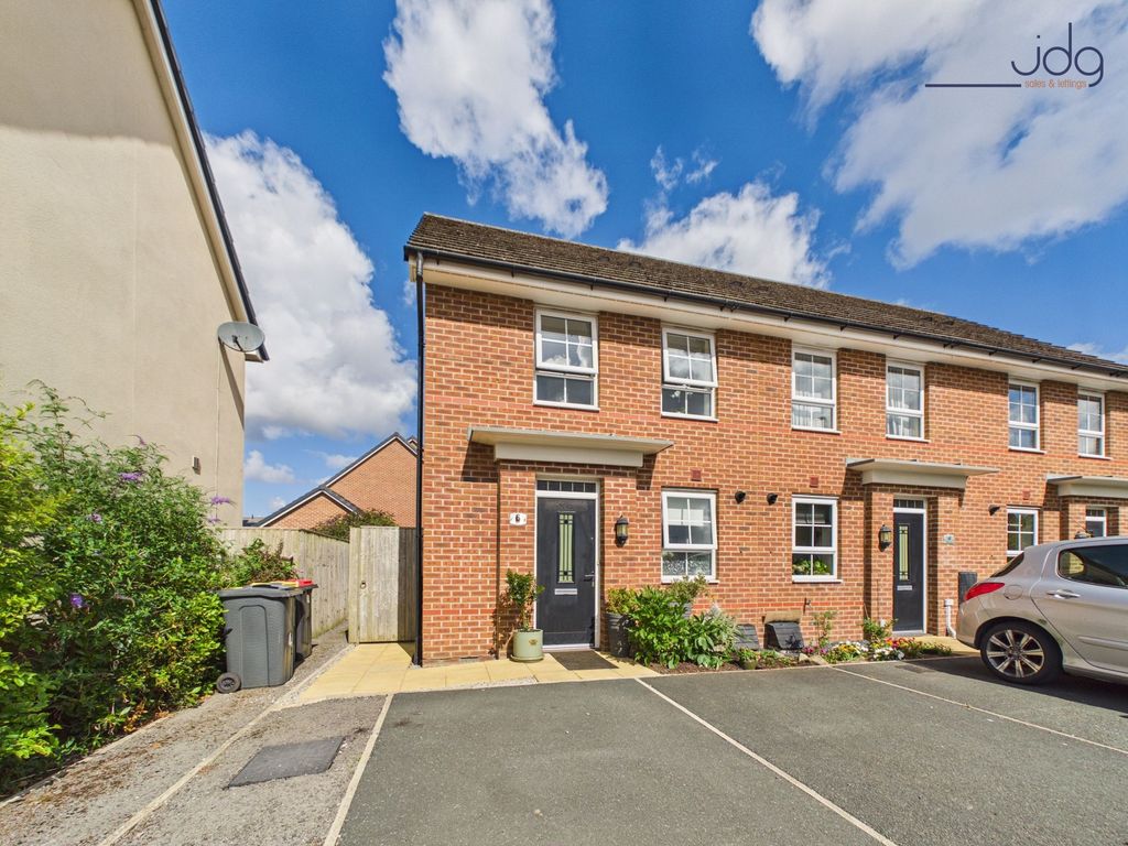 Property photo 1 of 15 Welcome To Gold Lane