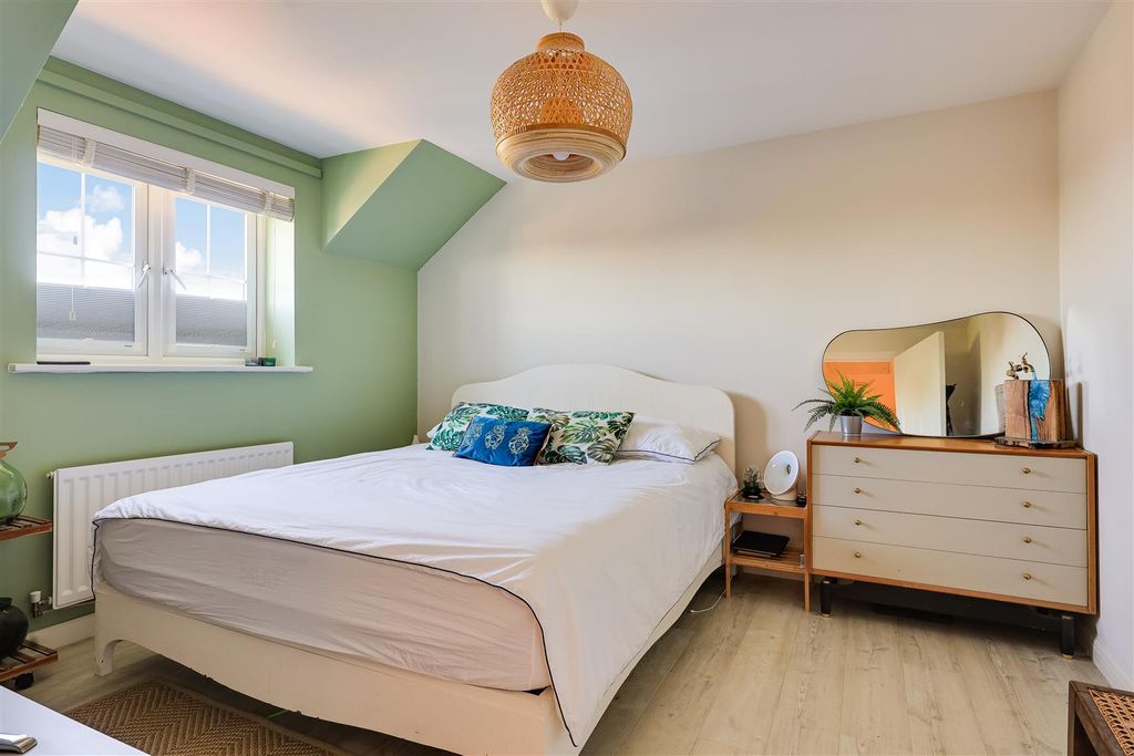 Property photo 2 of 13 Img (2).Jpg