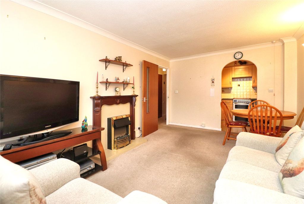 Property photo 3 of 8 Picture No. 06