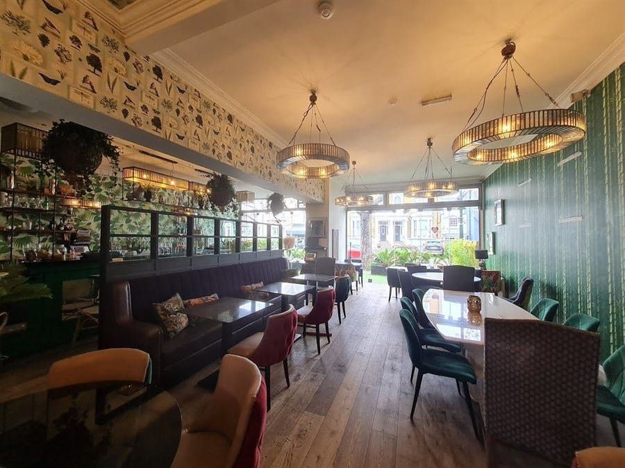 Property photo 3 of 4 106108 Kew Road Int1.Jpg