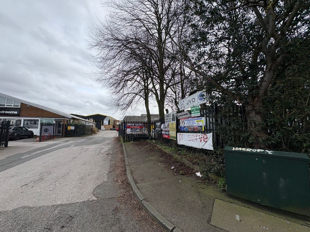 Property photo 2 of 12