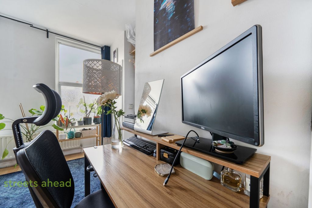Property photo 3 of 16 9B74dc1c-648d-444...
