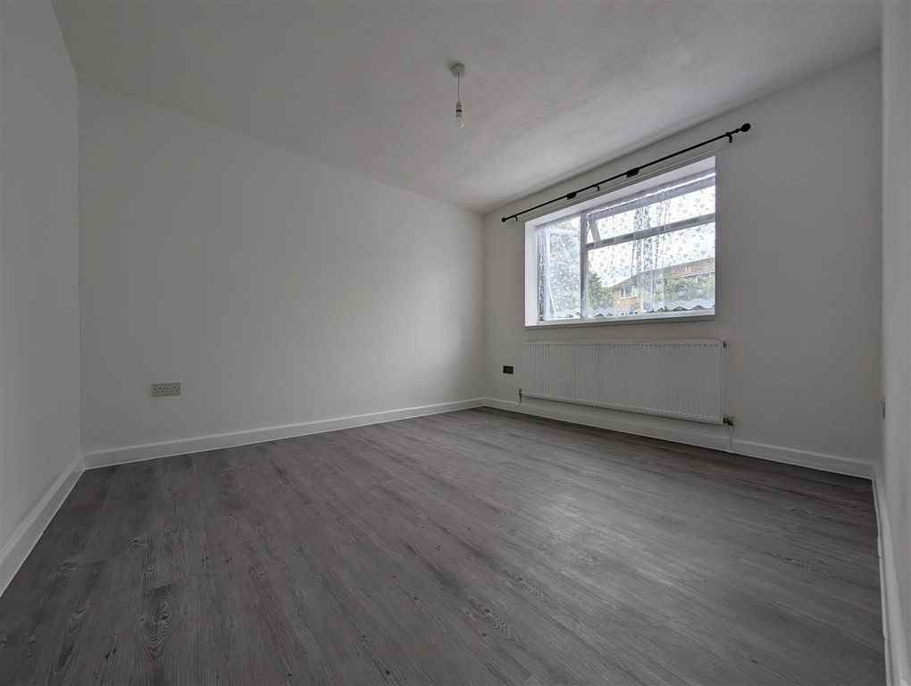 Property photo 3 of 5 EE4934Bc-Ca2C-47Ef-B509-Abe65C759733.Jpeg