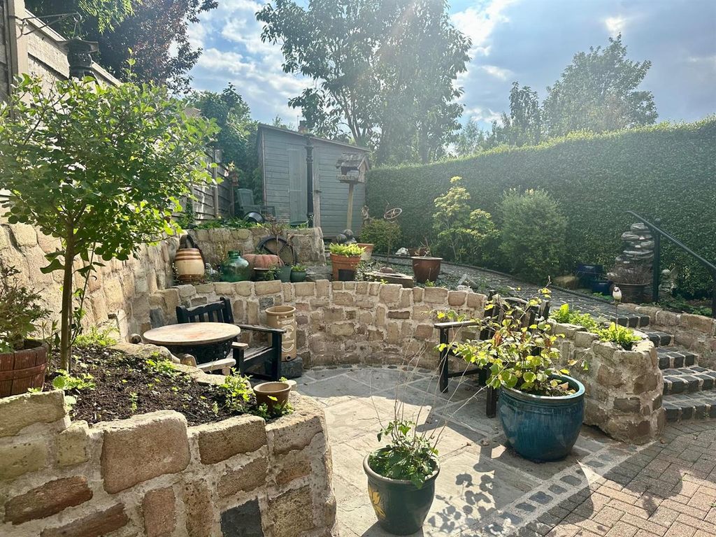 Property photo 3 of 17