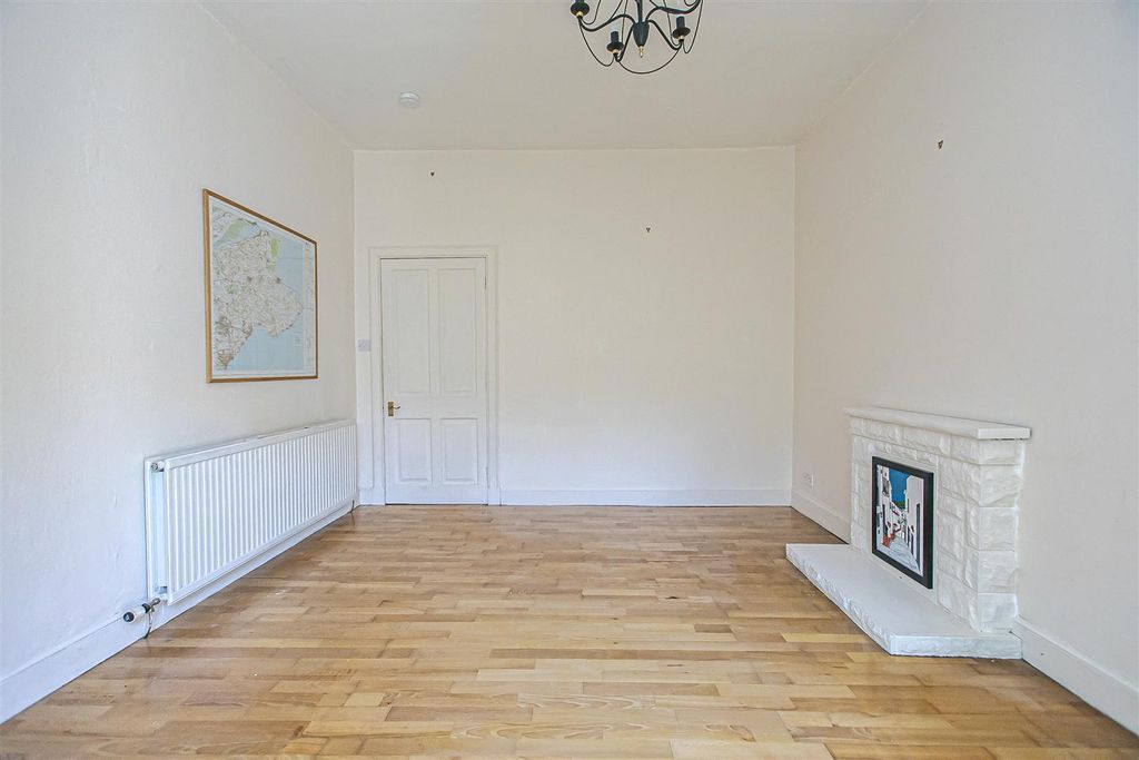 Property photo 3 of 18 Rdc0349Levi Living Room 1 (3).Jpg