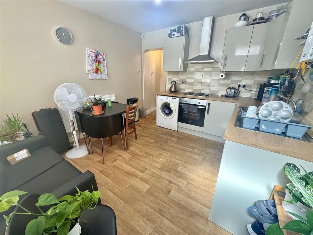 Property photo 2 of 7 Tempimageoct9Tw.Jpg