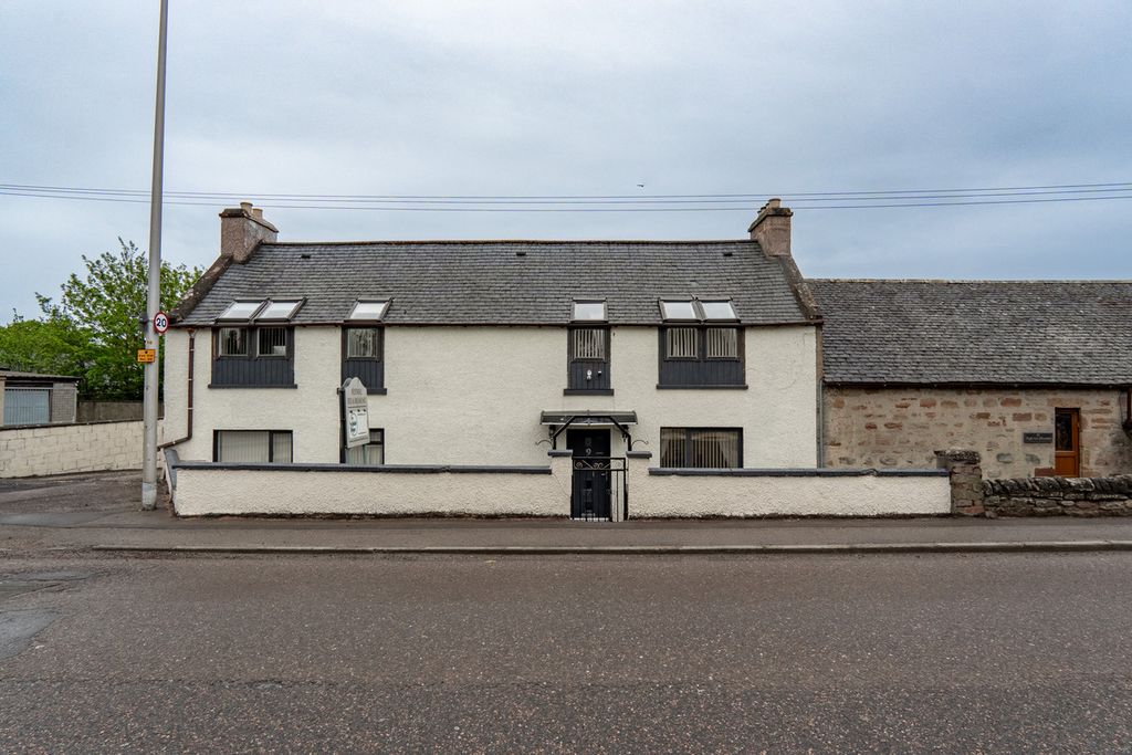 Property photo 1 of 35
