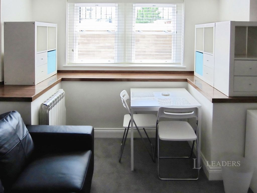 Property photo 2 of 11 Pbox-Img.Jpg