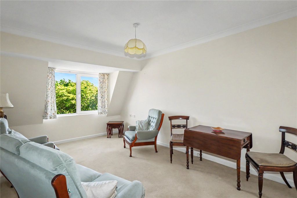 Property photo 3 of 8 Picture No. 05