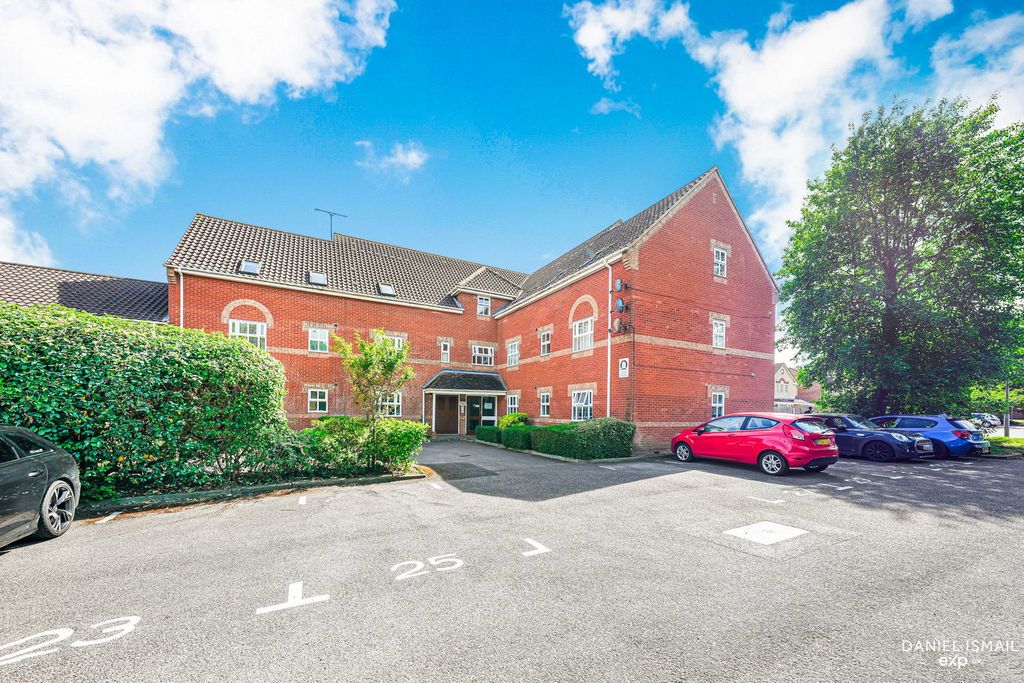 Property photo 1 of 17