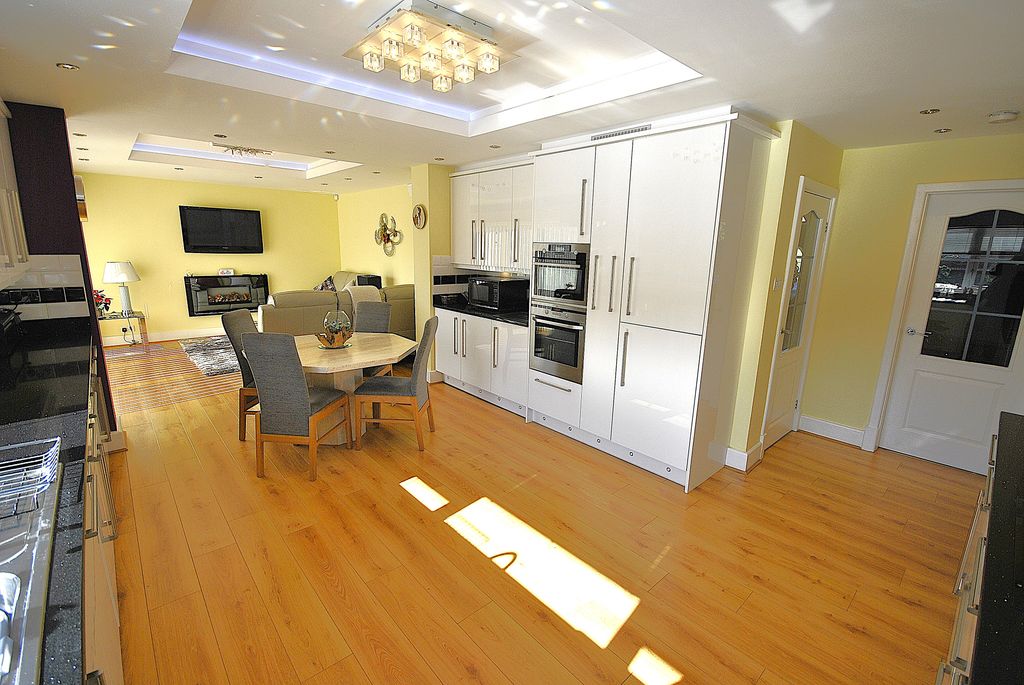 Additional image 9 of 5 bed detached house for saleBawtry Road, Doncaster DN4