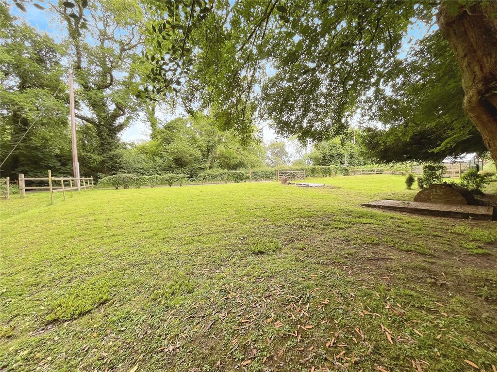 Property photo 3 of 19 Separate Garden