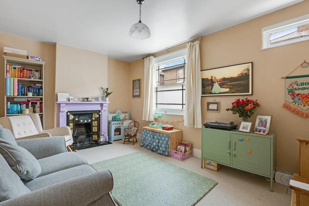 Property photo 3 of 17 13-9Ef8Jhpropworld - 6 Halifax Street - 1.Jpg