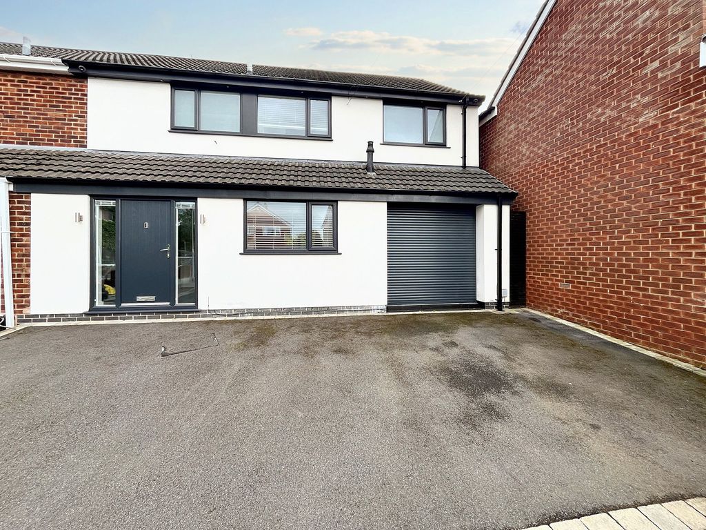 Property photo 1 of 43