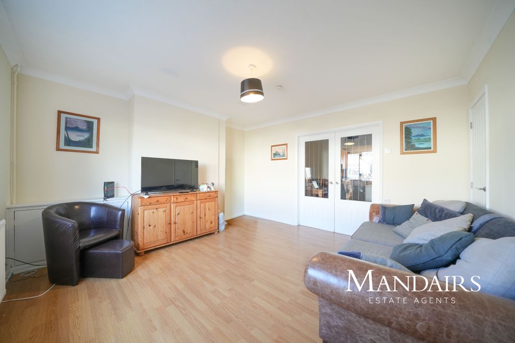 Property photo 3 of 24