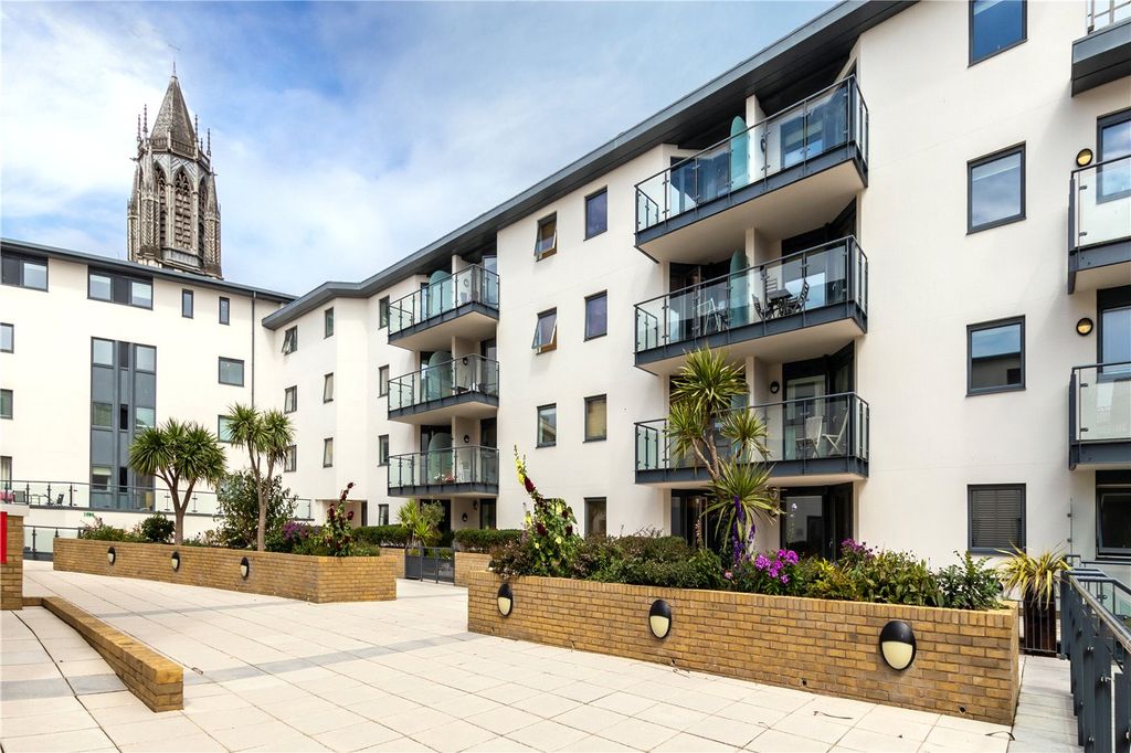 Property photo 1 of 8 Picture No. 11