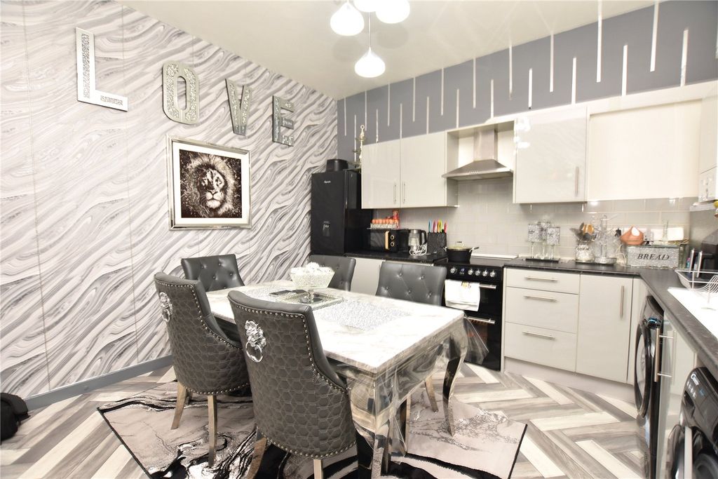 Property photo 3 of 18 Picture No. 21