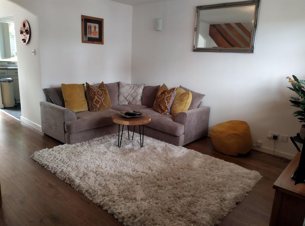 Property photo 1 of 12 (Main)