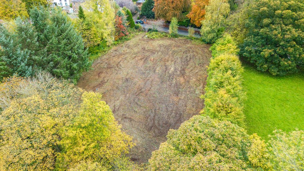 Property photo 2 of 13