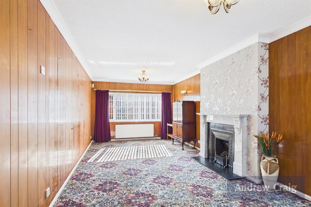 Property photo 2 of 20 Lounge