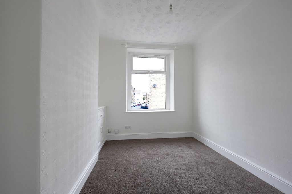 Property photo 2 of 10 4446611