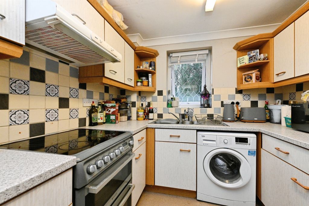 Property photo 2 of 11