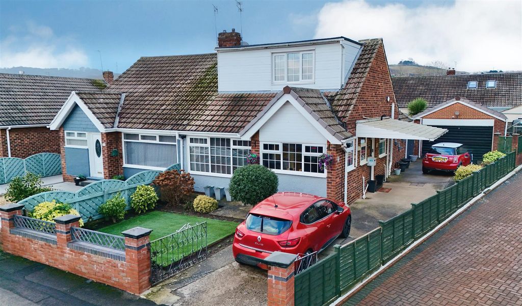 Property photo 1 of 12 Front