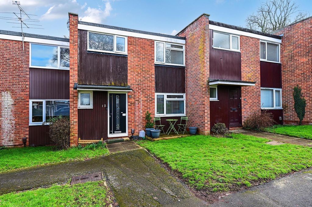 Property photo 1 of 15 Kennet Close