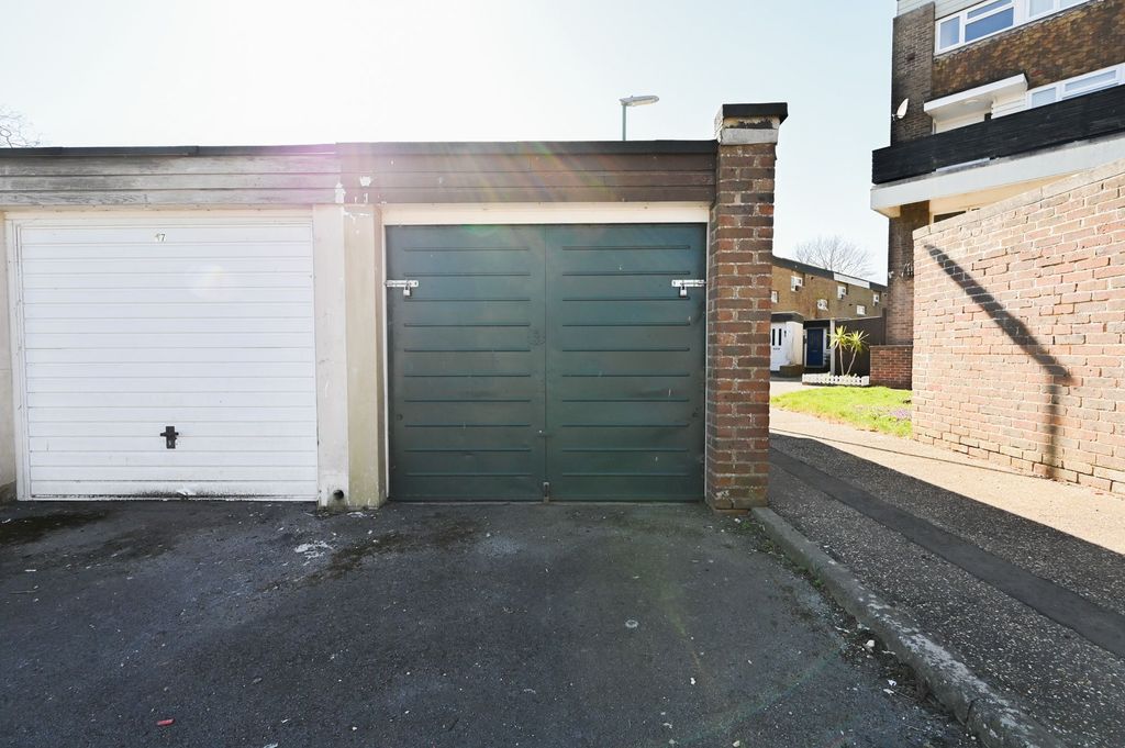 Property photo 1 of 3 Front