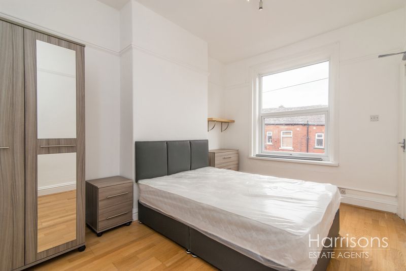 Property photo 3 of 9 Photo 4