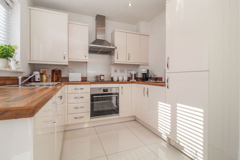 Property photo 3 of 13 Kitchen/Diner