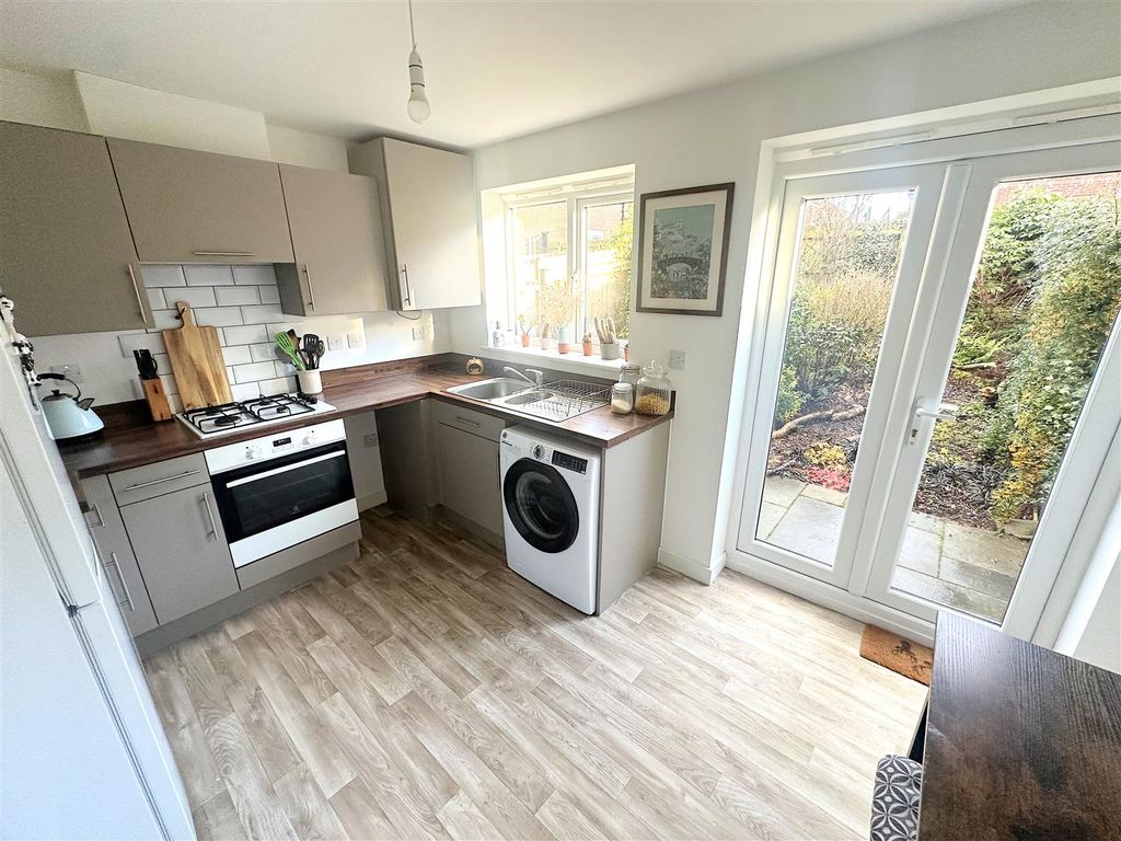 Property photo 2 of 26 Dining Kitchen