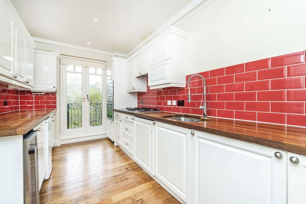 Property photo 3 of 7