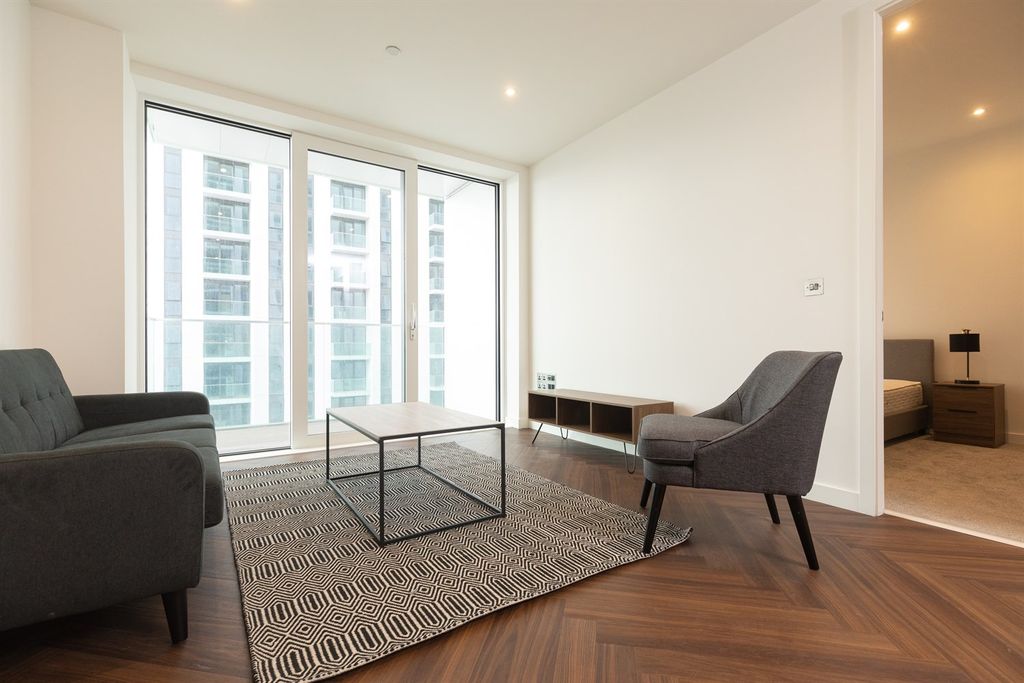 Property photo 1 of 10 (Main)