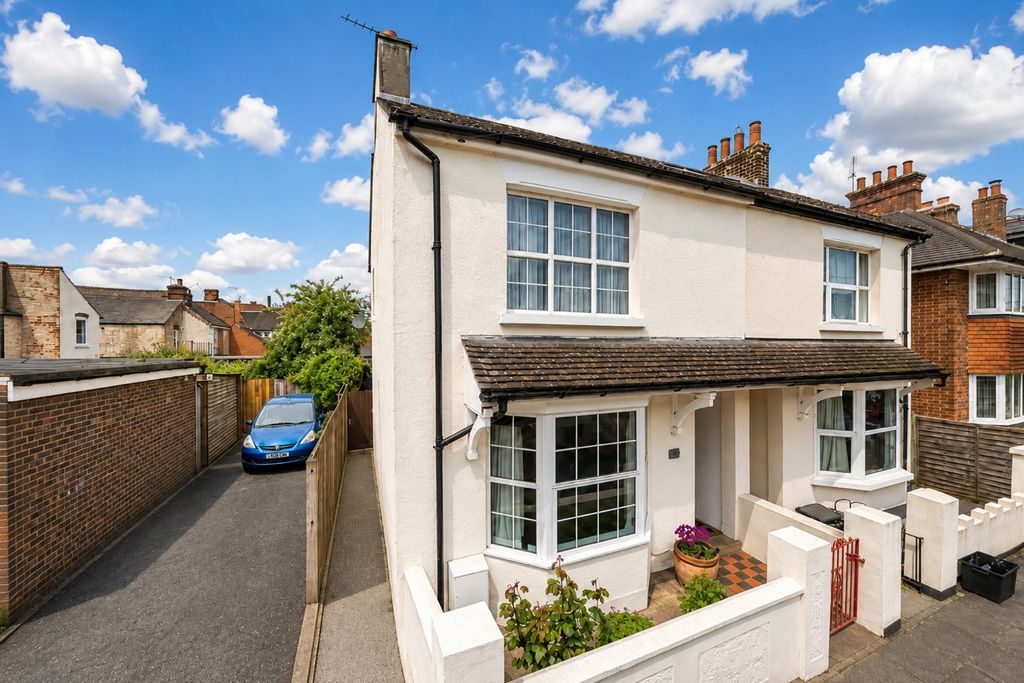 Property photo 1 of 17