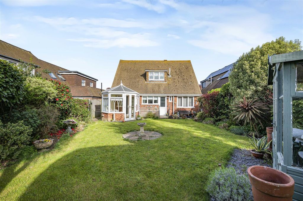 Property photo 2 of 15 Rear