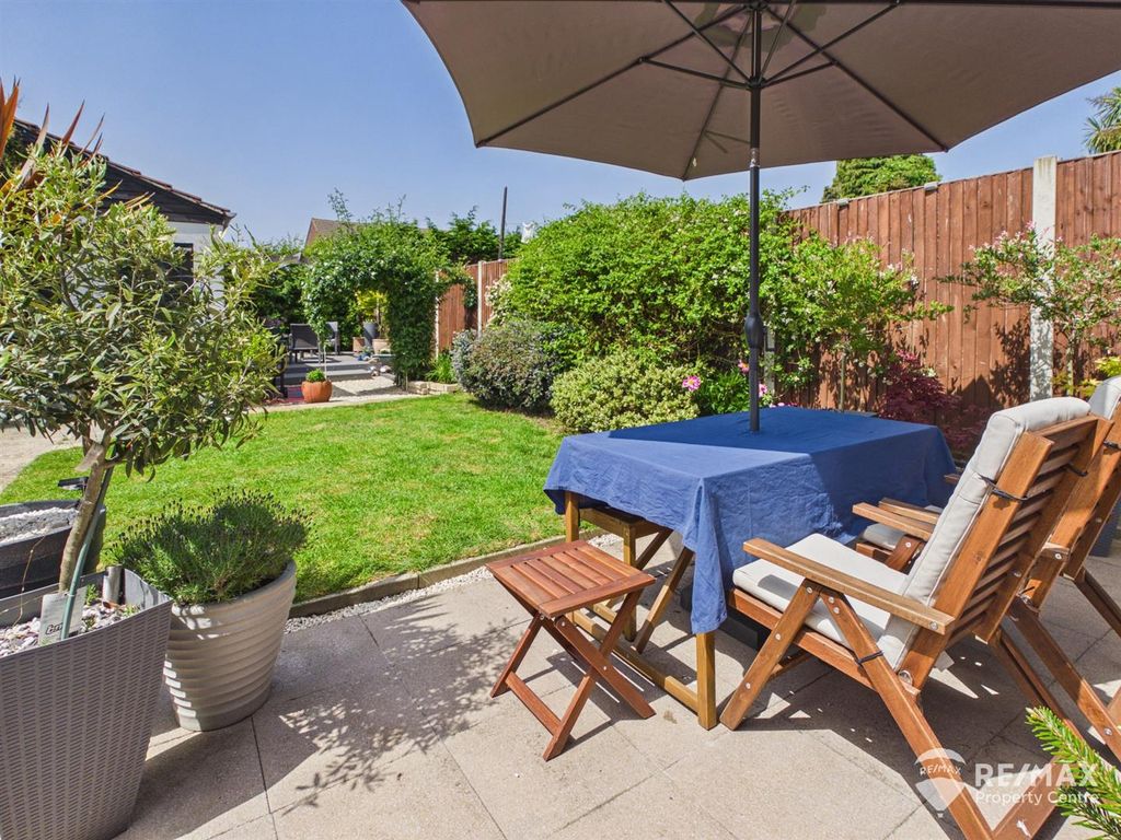 Property photo 2 of 38 Cam02842G0-Pr0373-Still004.Jpg