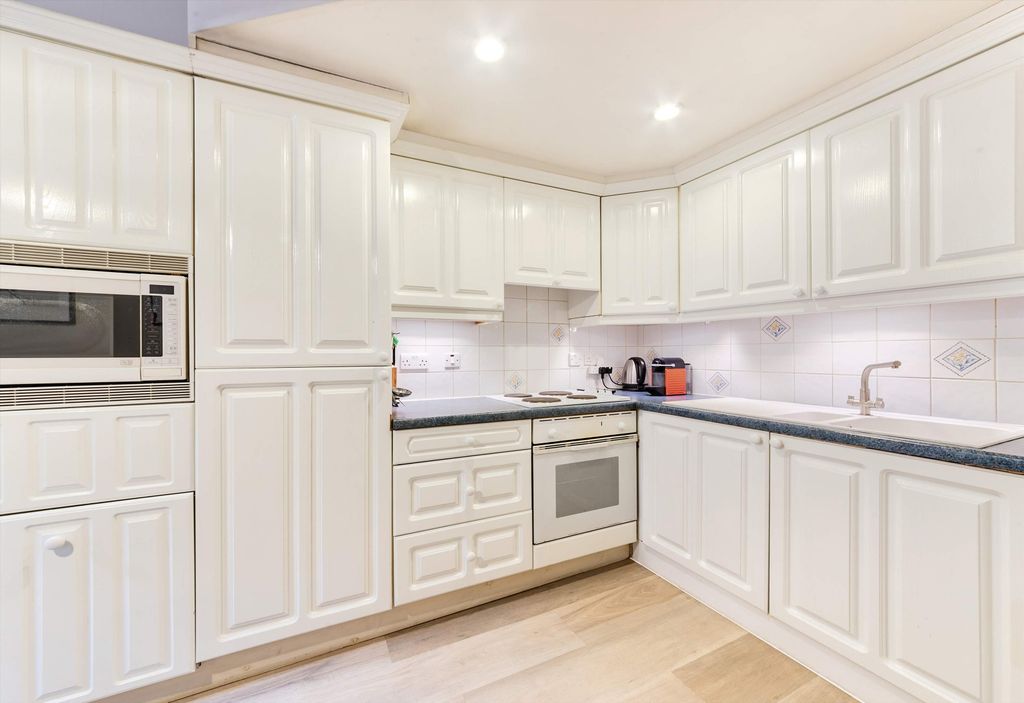 Property photo 3 of 15 Image