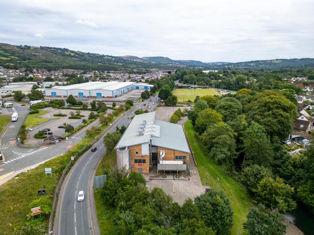 Property photo 3 of 10 Photo 2