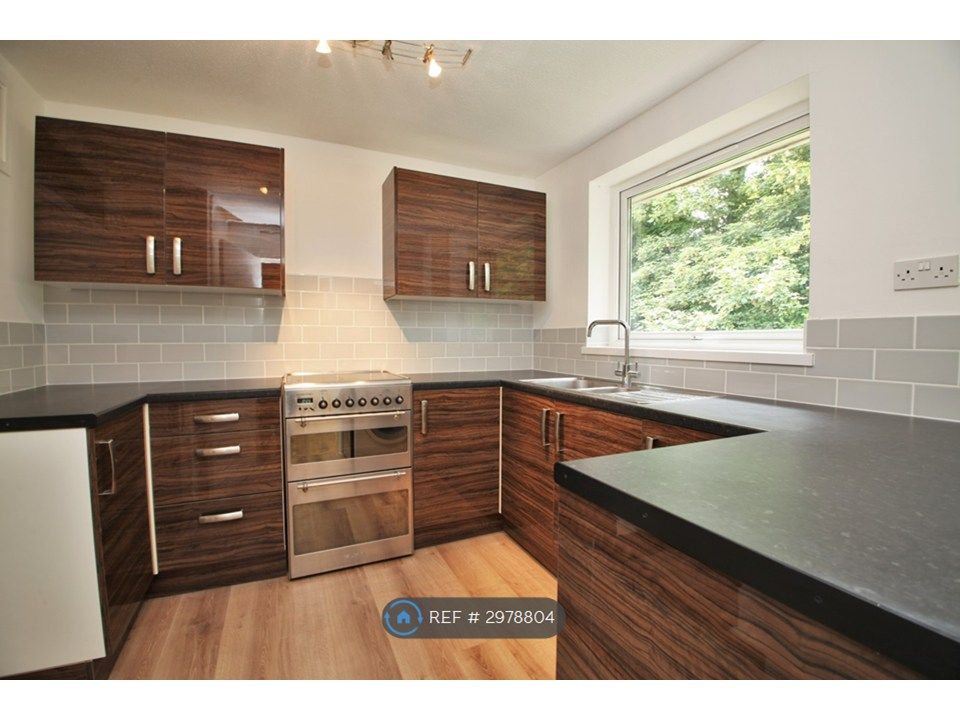 Property photo 2 of 6 Kitchen