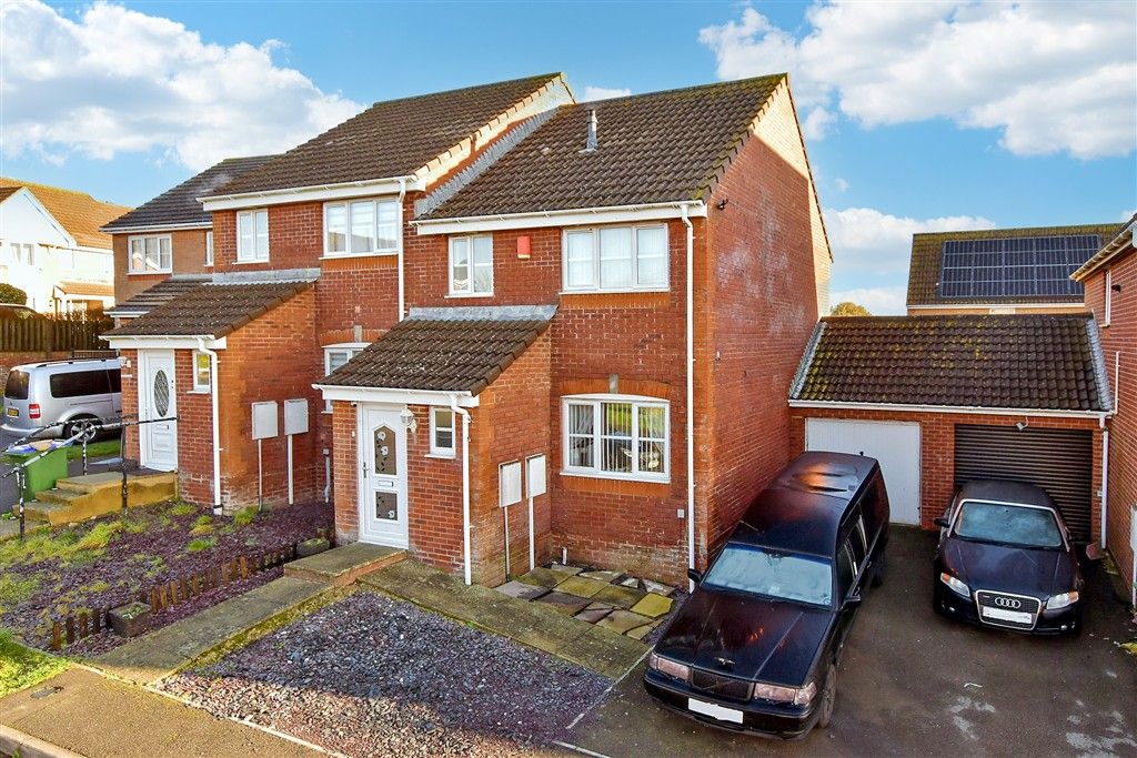 Property photo 1 of 11 External (Web)