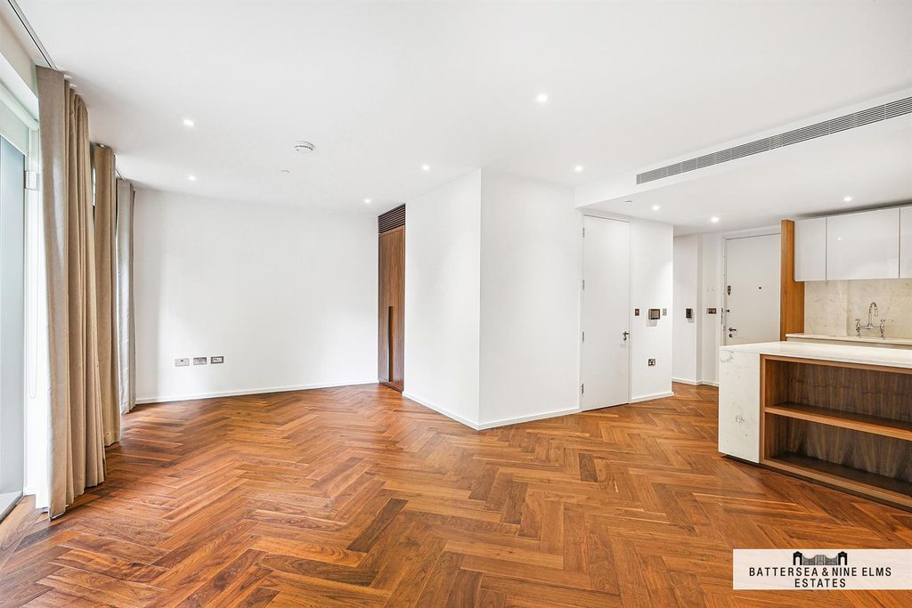 Property photo 1 of 30