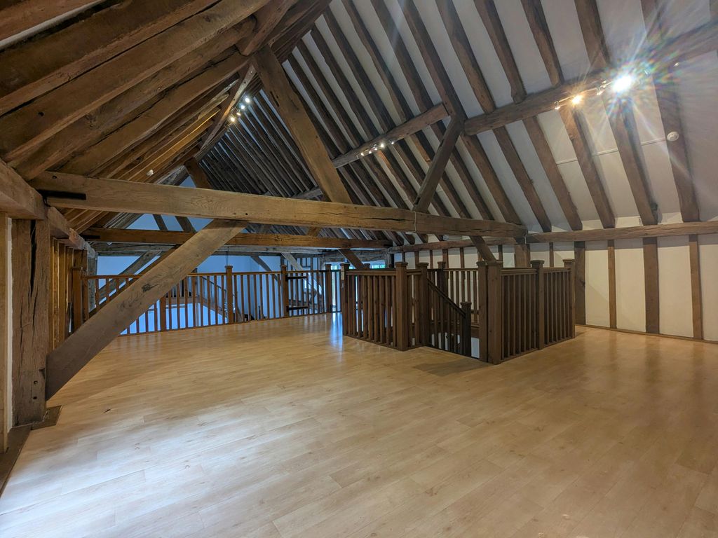 Property photo 3 of 8 1000006539.Jpg