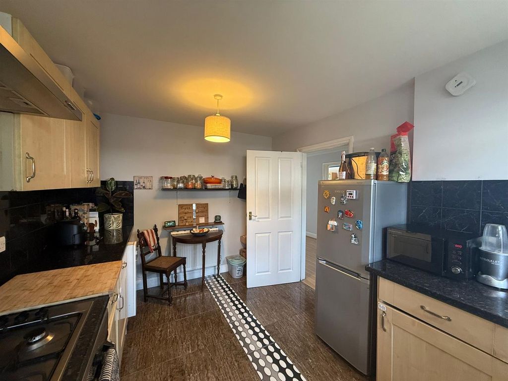 Property photo 2 of 18 46A83F04-F3A2-4625-B828-9d0c18368717.Jpeg