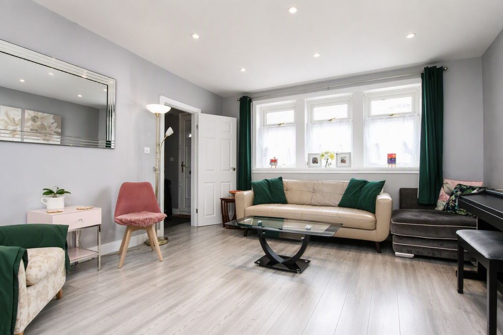 Property photo 1 of 14 Reception