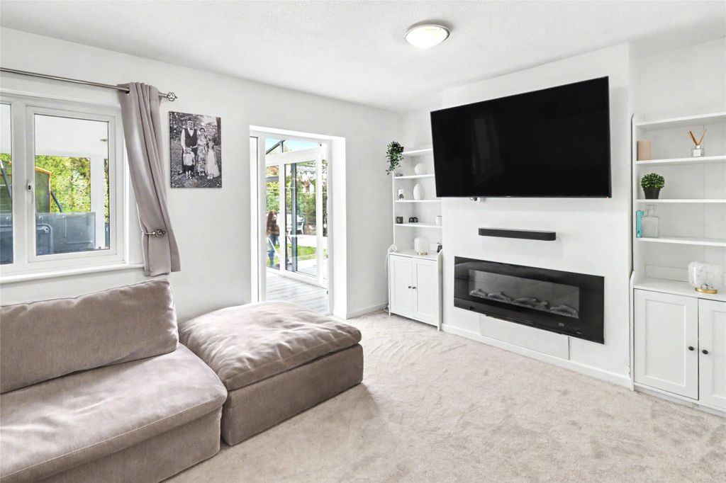 Property photo 3 of 17 3 - Picture No. 07