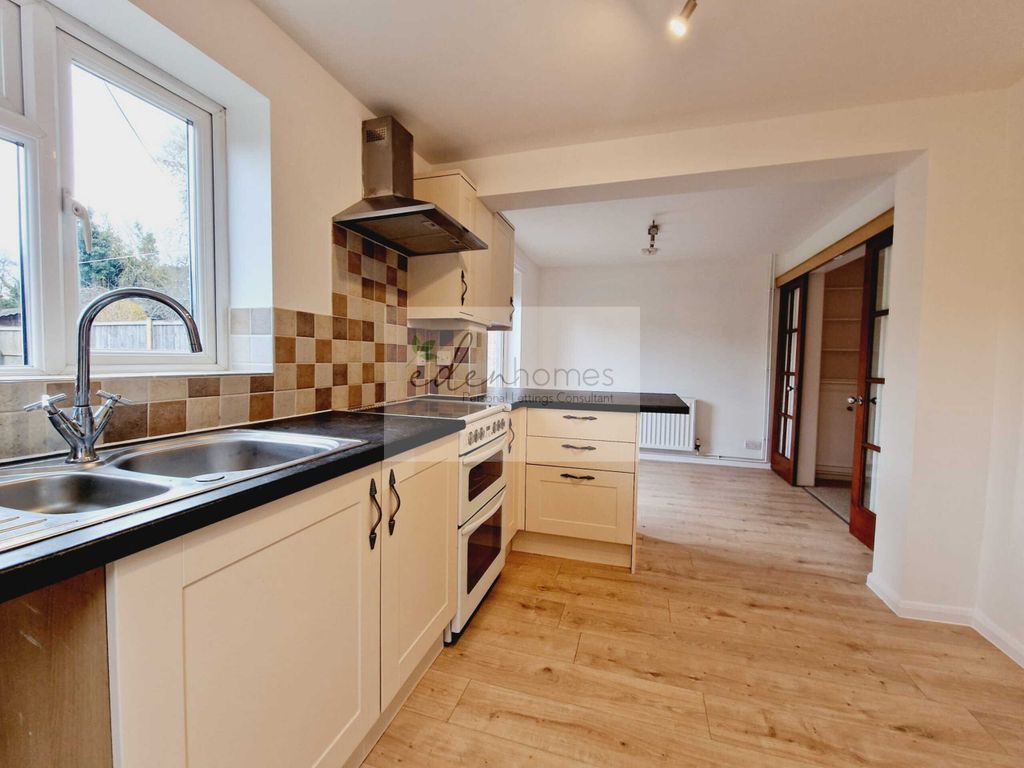 Property photo 2 of 12 3Dd7d8d7-1950-47c8-A250-85Ef4B3d1d1F.Jpeg