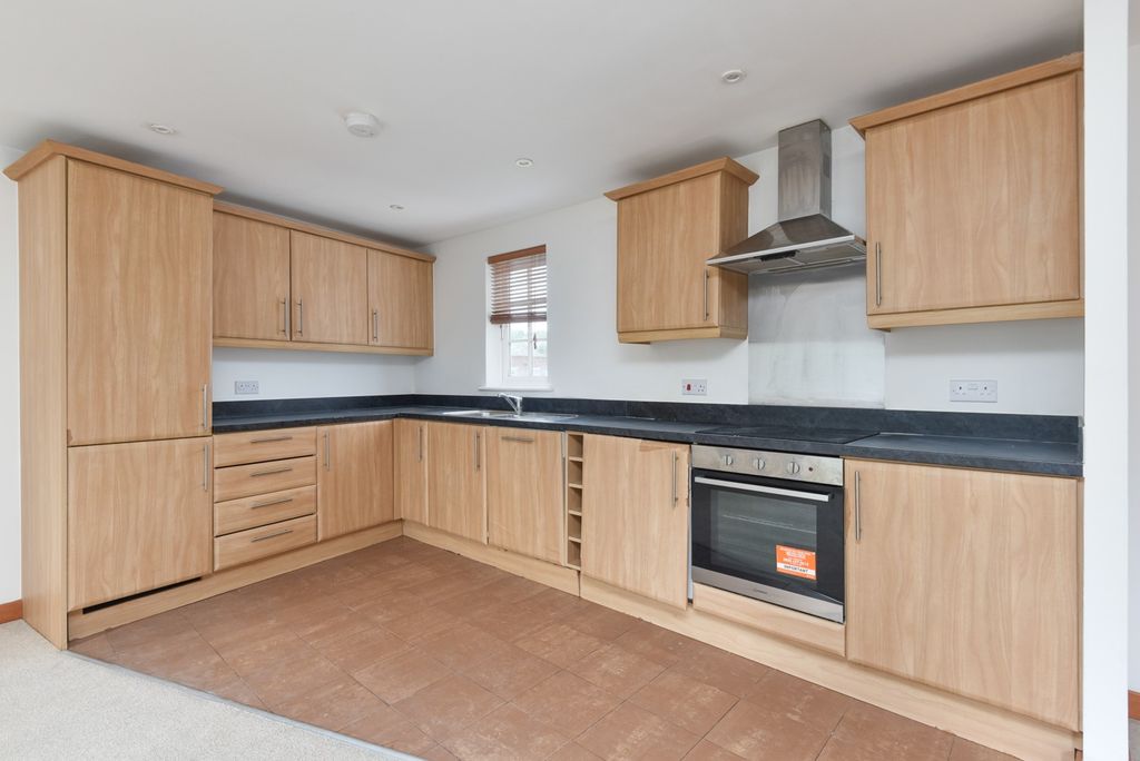 Property photo 3 of 14 4986824