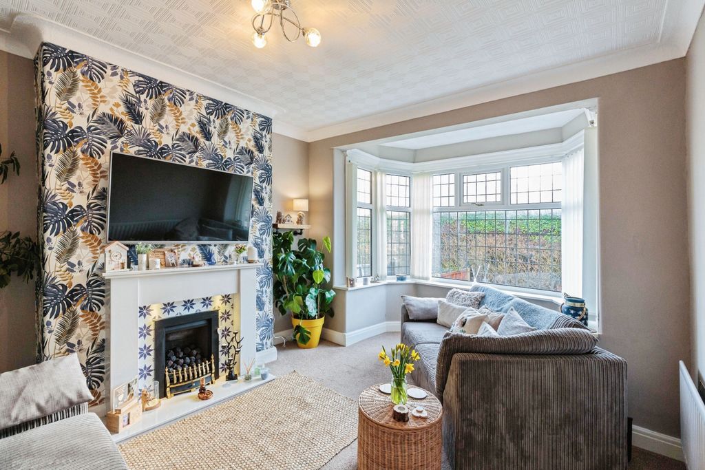 Property photo 2 of 15